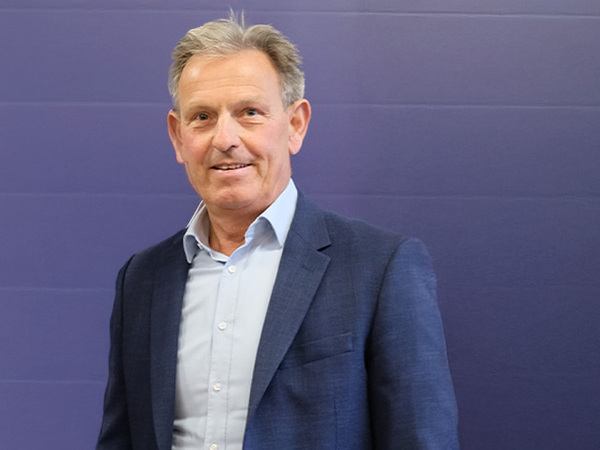 &lsquo;WE BLIJVEN BIJ ONSZELF. GEEN ZIJSPRONGENʼ